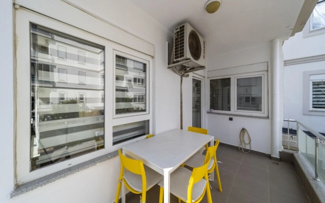 Delightful Flat With Shared Pool in Konyaalti