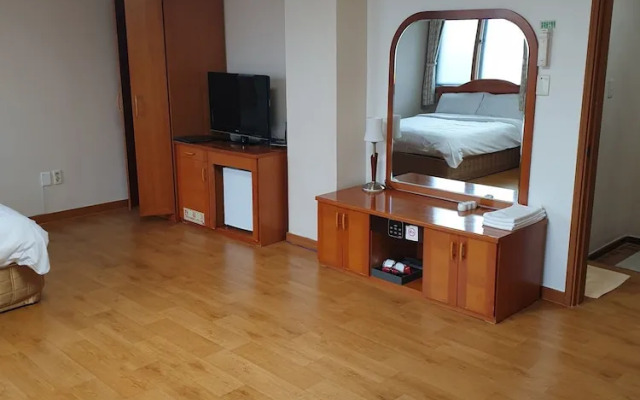 Munkyung Tourist Hotel