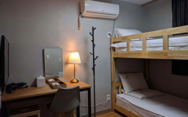 Backpackers in Yeosu - Hostel