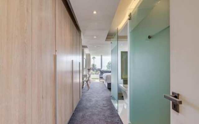 Elegant Apartment at the Waterclub Amani Views