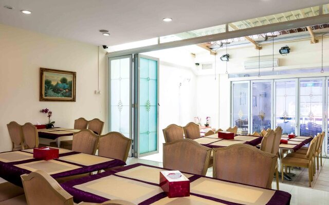 Jayleen Clarke Quay Hotel