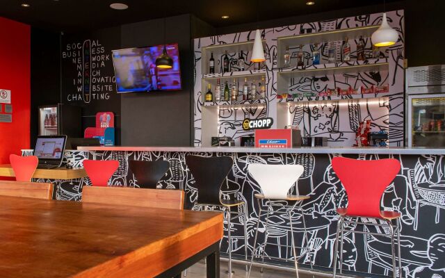 Ibis Guaratinguetá Aparecida