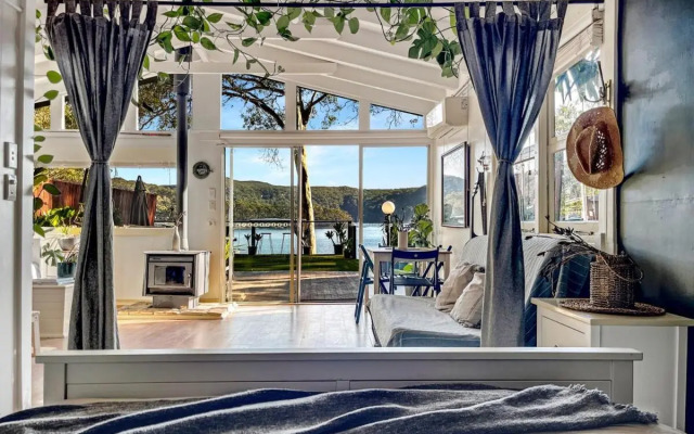 Island Paradise - Private Waterfront Retreat