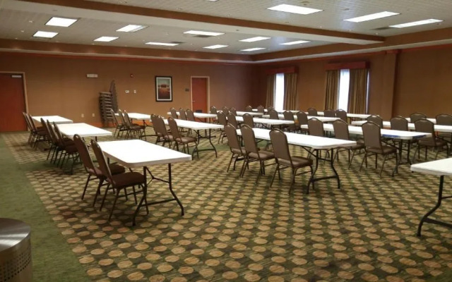 Best Western Plus Rose City Conference Center Inn