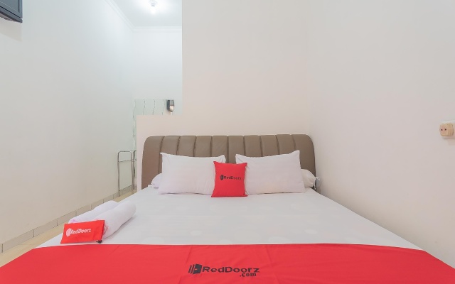 RedDoorz Resort Syariah @ Batu Apung Purwakarta – Guest Rooms – Wanayasa
