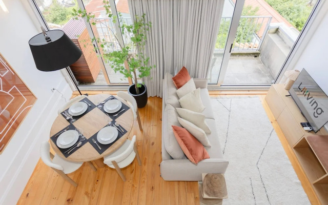 Liiiving in Porto - Mezzanine Delight Apartment