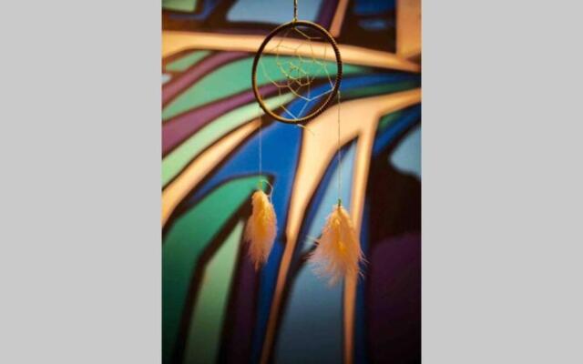 La Buena Vibra - A flat 4 Time Travelers!