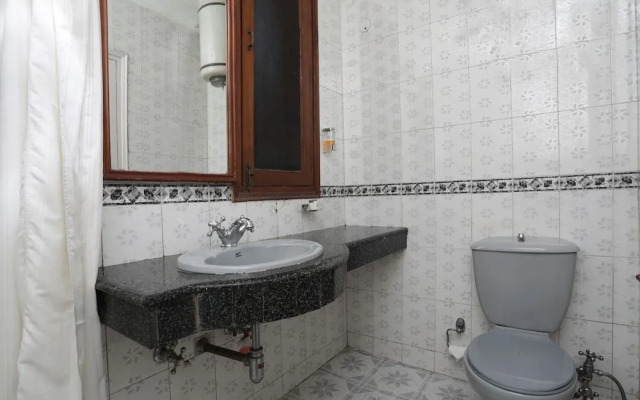 OYO Rooms GK 1