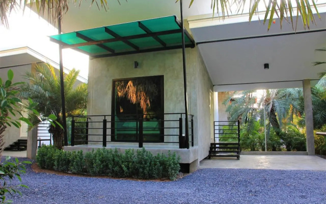 Lopburi Palm Resort