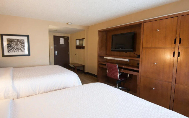 Four Points by Sheraton Winnipeg South