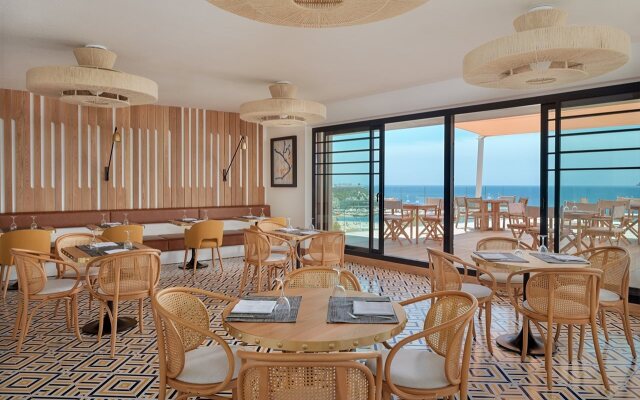 H10 Porto Poniente Hotel