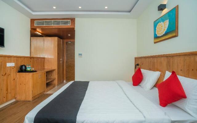 Capital O 33450 Hotel La Prosperite