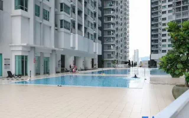 Razak City Residences Block A4 by Favspace