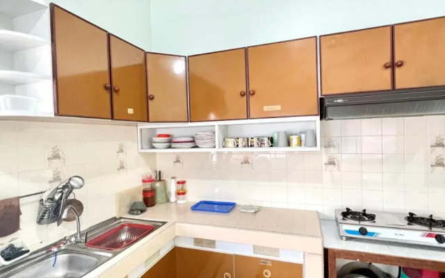 Teratai Homestay Batu Buruk