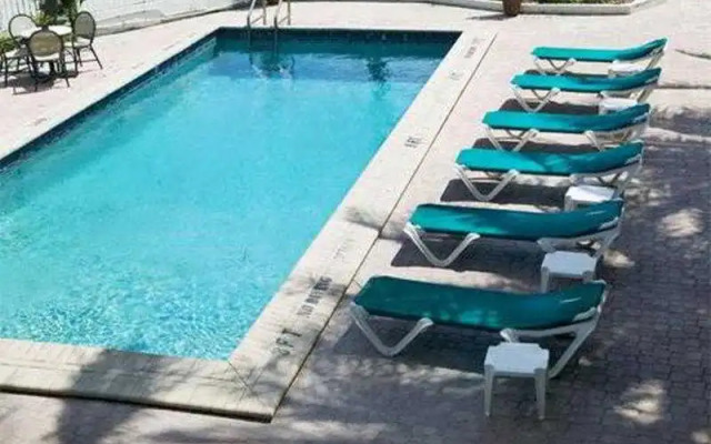 Tropic Cay Beach Resort