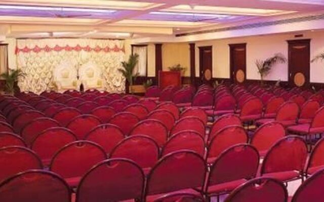 Hotel Nandhini - Minerva Circle