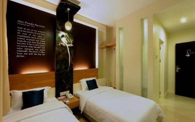 KK Suites Hotel