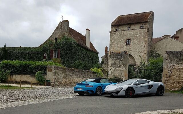 Maison Du Prince De Conde