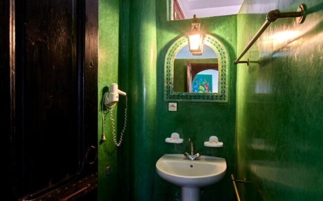 Riad Lalla Mira