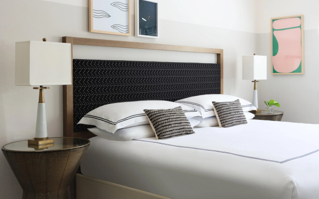 Kimpton Surfcomber Hotel by IHG