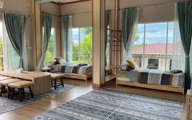 Mana An lake hill resort