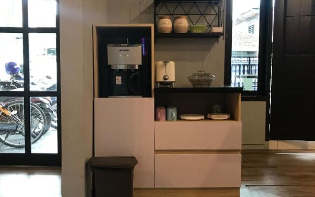 InnBox Capsule Hotel