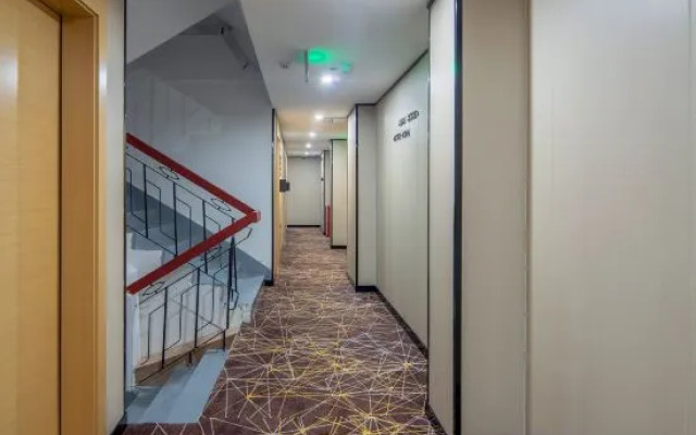 Yimi Apartment (Guangzhou Railway Station Xicun Subway Station)