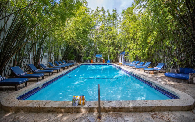 Catalina Hotel & Beach Club