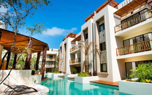 Amazing 2BR condo surrounded by nature by Happy Address