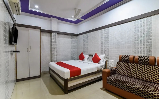 Hotel Jeevan Park by OYO Rooms