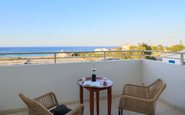 Cavo Zoe Seaside Hotel