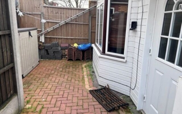 Inviting 1-bed Apartment in Ilford