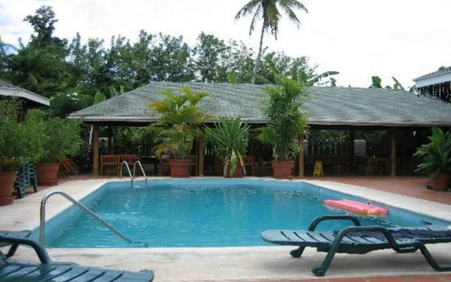 Toucan Inn
