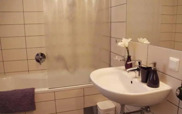 CheckVienna - Maria-Theresien-Straße