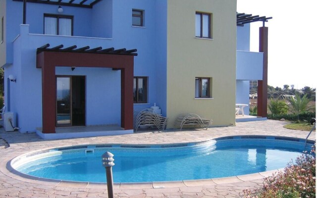 Nice Home in Pegia-paphos With Wifi and 4 Bedrooms