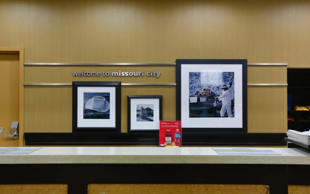 Hampton Inn and Suites Missouri City