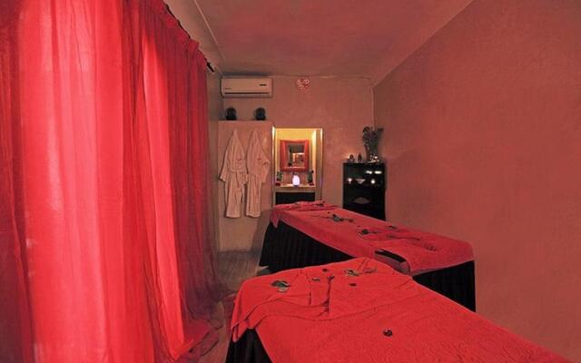 Riad Isis
