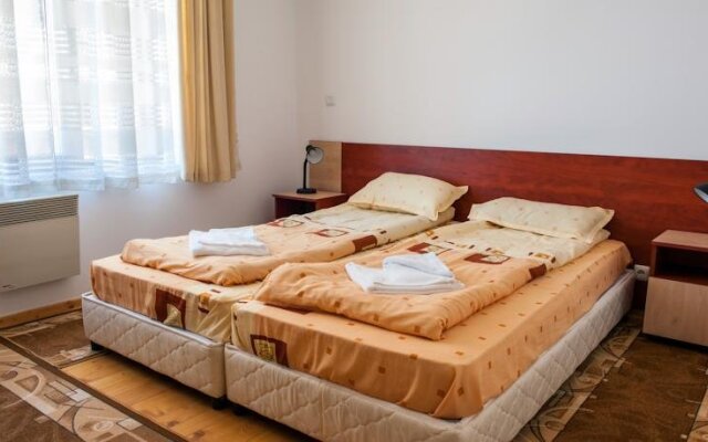 Apartments Hadzhiata