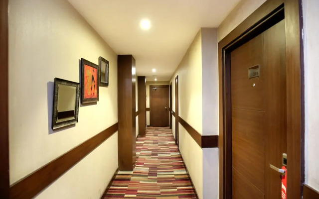 OYO 15134 Hotel Downtown