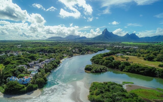 Tamarin Bay House by StayMauritius