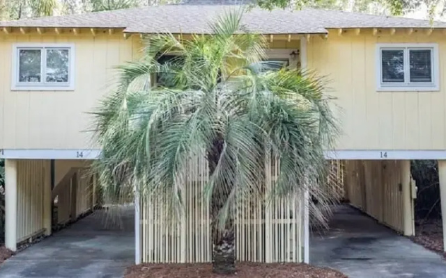 Sandpiper Court 8 by Wild Dunes, With Amenities