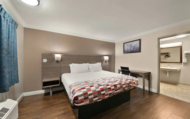 Red Roof Inn Los Angeles - Bellflower