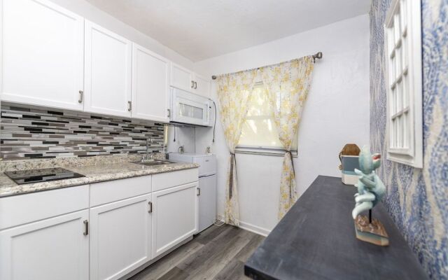 Sofi Beach Apartment