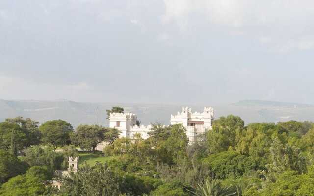 Atse Yohannes Hotel