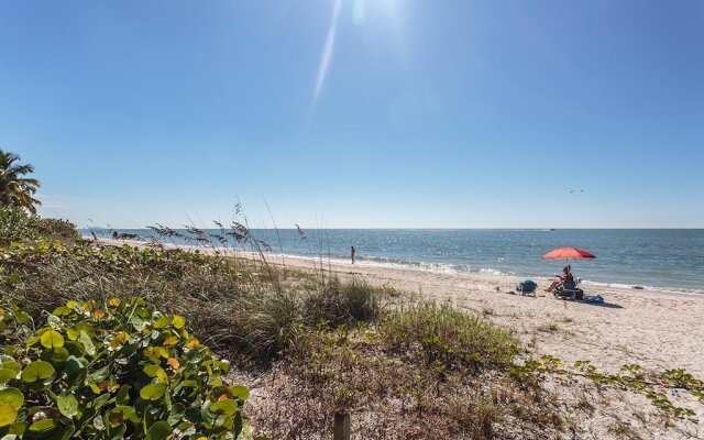 Brightmore Gulf Front 5 Br home by RedAwning