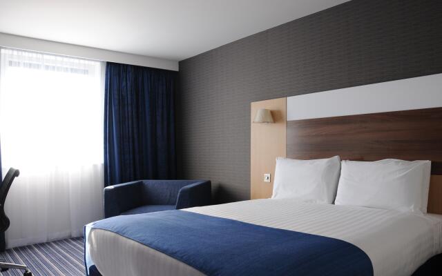 Holiday Inn Express Leigh - Sports Village by IHG
