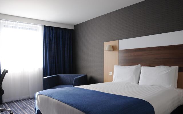 Holiday Inn Express Leigh - Sports Village, an IHG Hotel