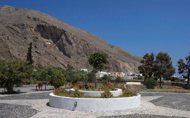 The Birds Villa included Car rental