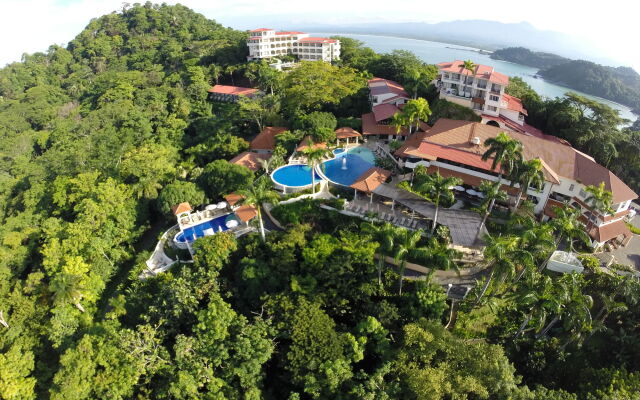 Parador Nature Resort and Spa