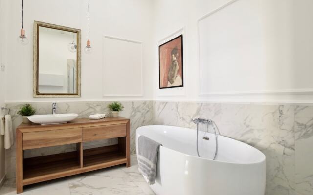 Luxury Apartment by Hi5 - Bazilika Suite